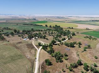 211 Mansfield Rd, Crawford, NE 69339