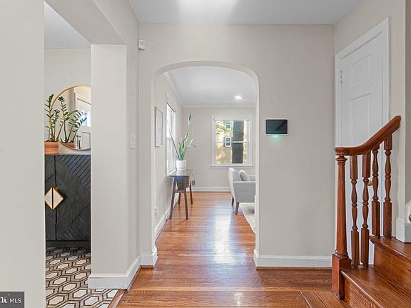 4th image of 1604 Highland Dr