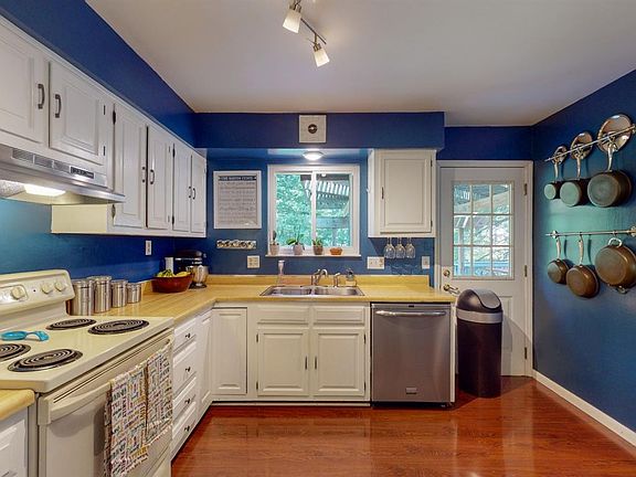 5th image of 8734 Creekwood Dr