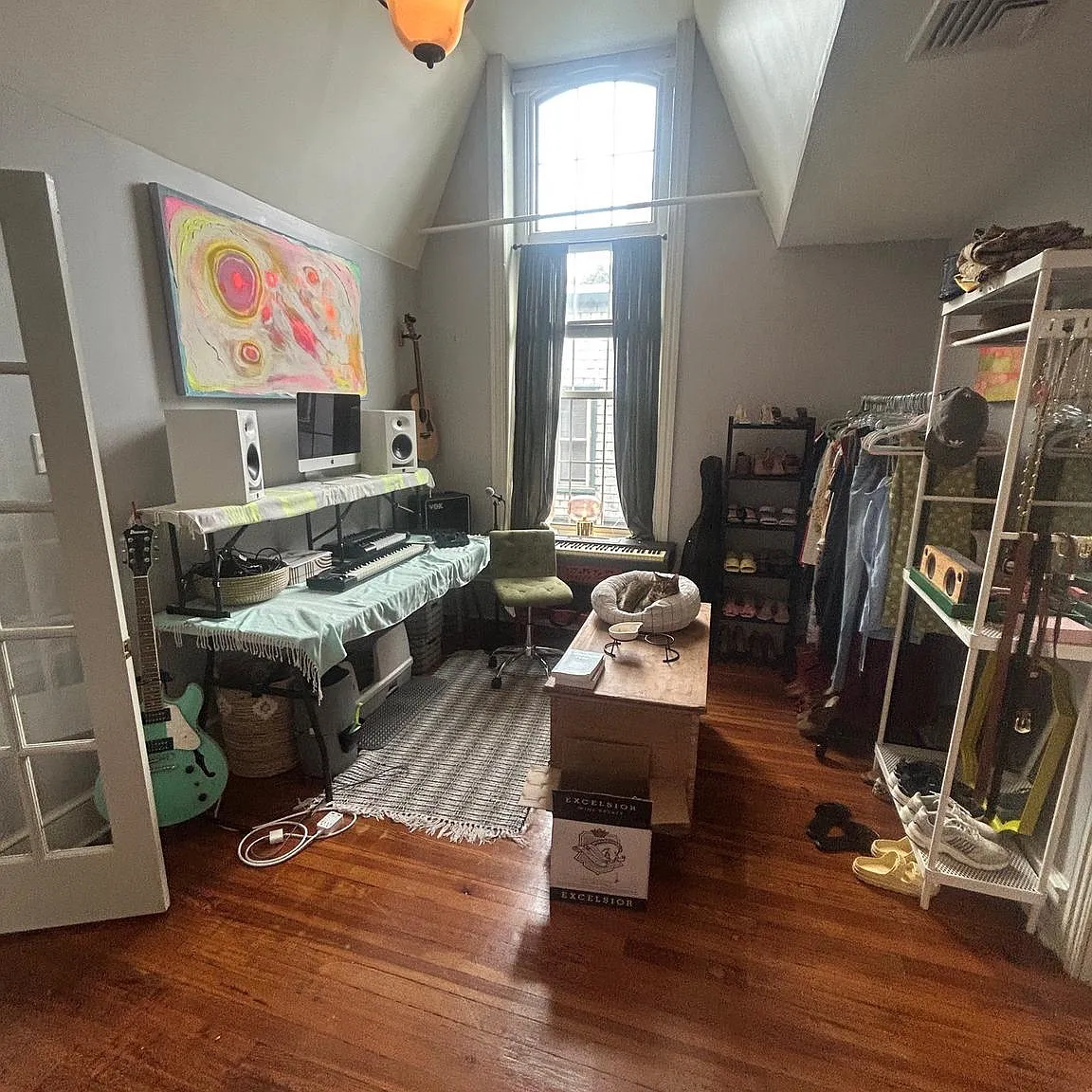 1 bed, 1.0 bath, 800 sqft, $1,695 — Photo 2
