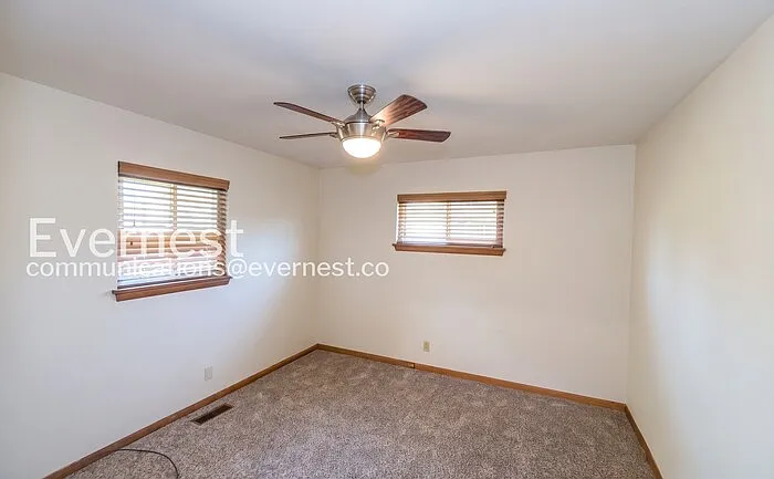 1407 Cloverdale Cir — Photo 15