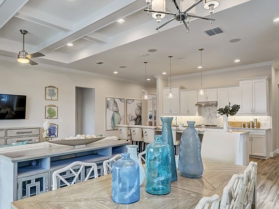 Spacious living and dining area