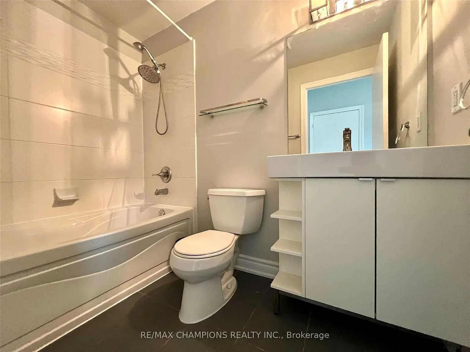 3 bed, $3,350 — Photo 4