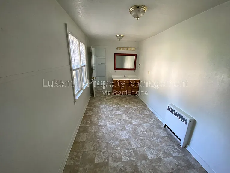 431 W Vine St — Photo 27