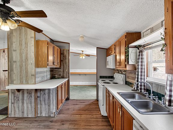 4th image of 121 Lavelle Odom Rd