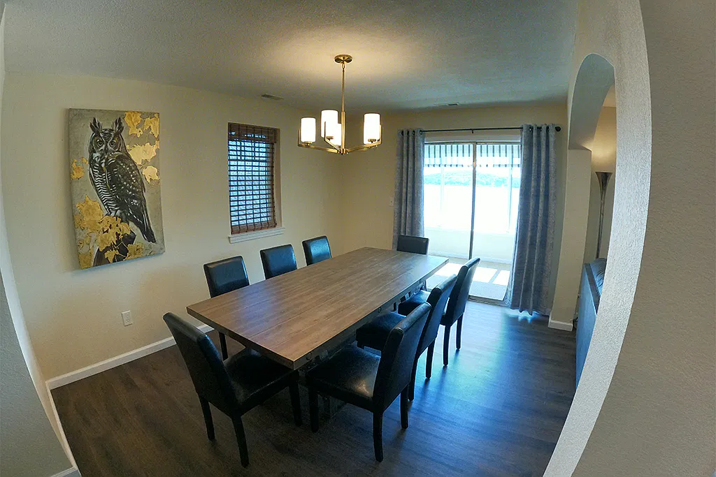 4 bed, 2.5 bath, 1400 sqft, $1,525 — Photo 2