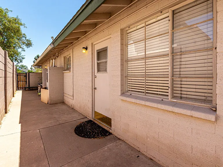 3540 E Montecito Ave — Photo 30