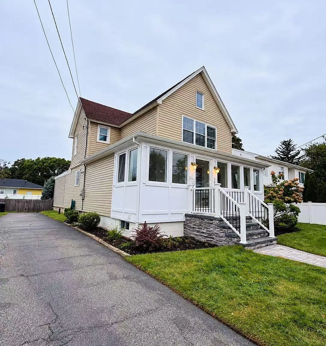 4 bed, 2.0 bath, 1250 sqft, $4,500 — Photo 1