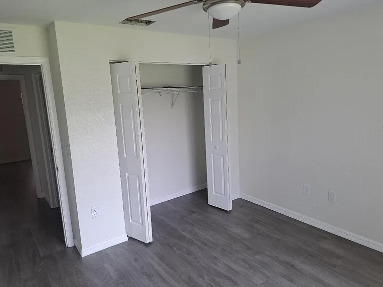 901 SW 7th St — Photo 11
