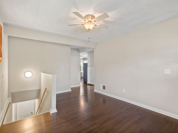 3rd image of 6245 Odell St