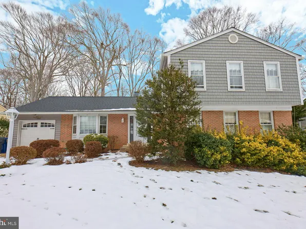 4913 Althea Dr, Annandale, VA 22003