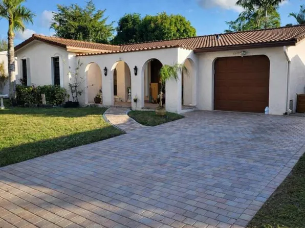 10478 NW 4th St, Plantation, FL 33324