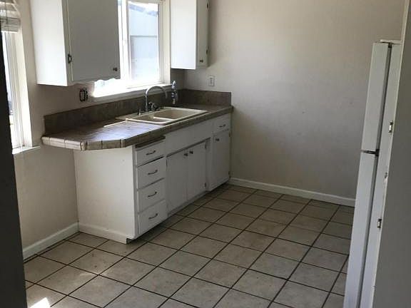 5th image of 17007 Treat Ave