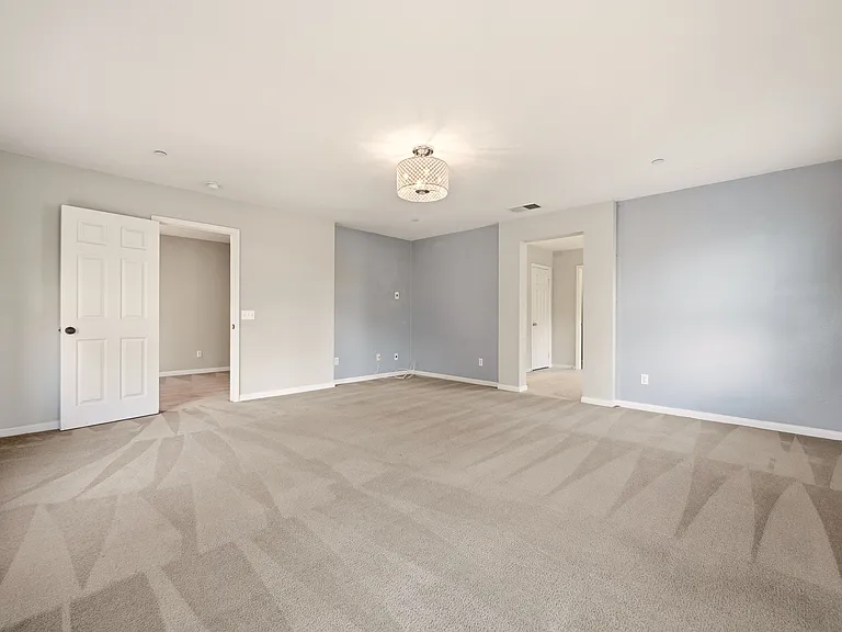 1728 Edmon Way — Photo 17