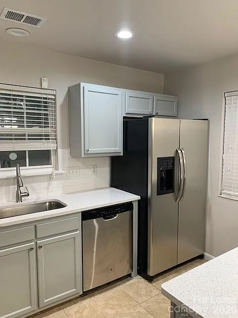 3 bed, 2.0 bath, 1372 sqft, $1,995 — Photo 4