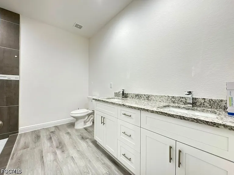 537 Greenbriar Blvd — Photo 5