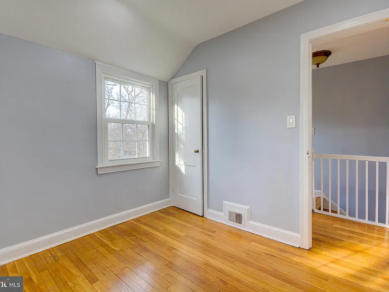 6916 New Hampshire Ave — Photo 41