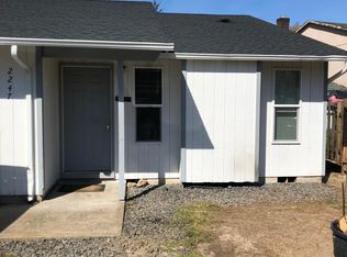2247 NE Barberry Ct, Hillsboro, OR