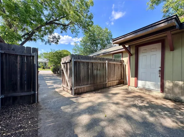 2103 E 16th St, Austin, TX 78702