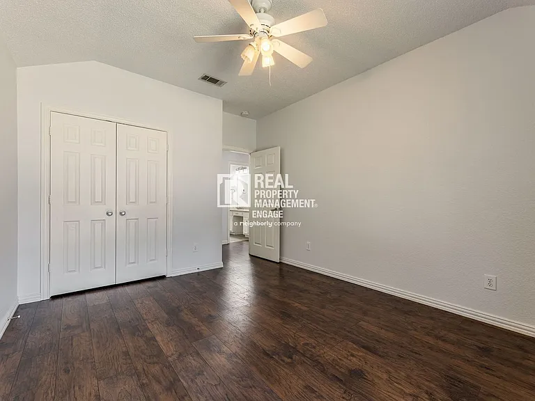 8817 Pocono Dr — Photo 44