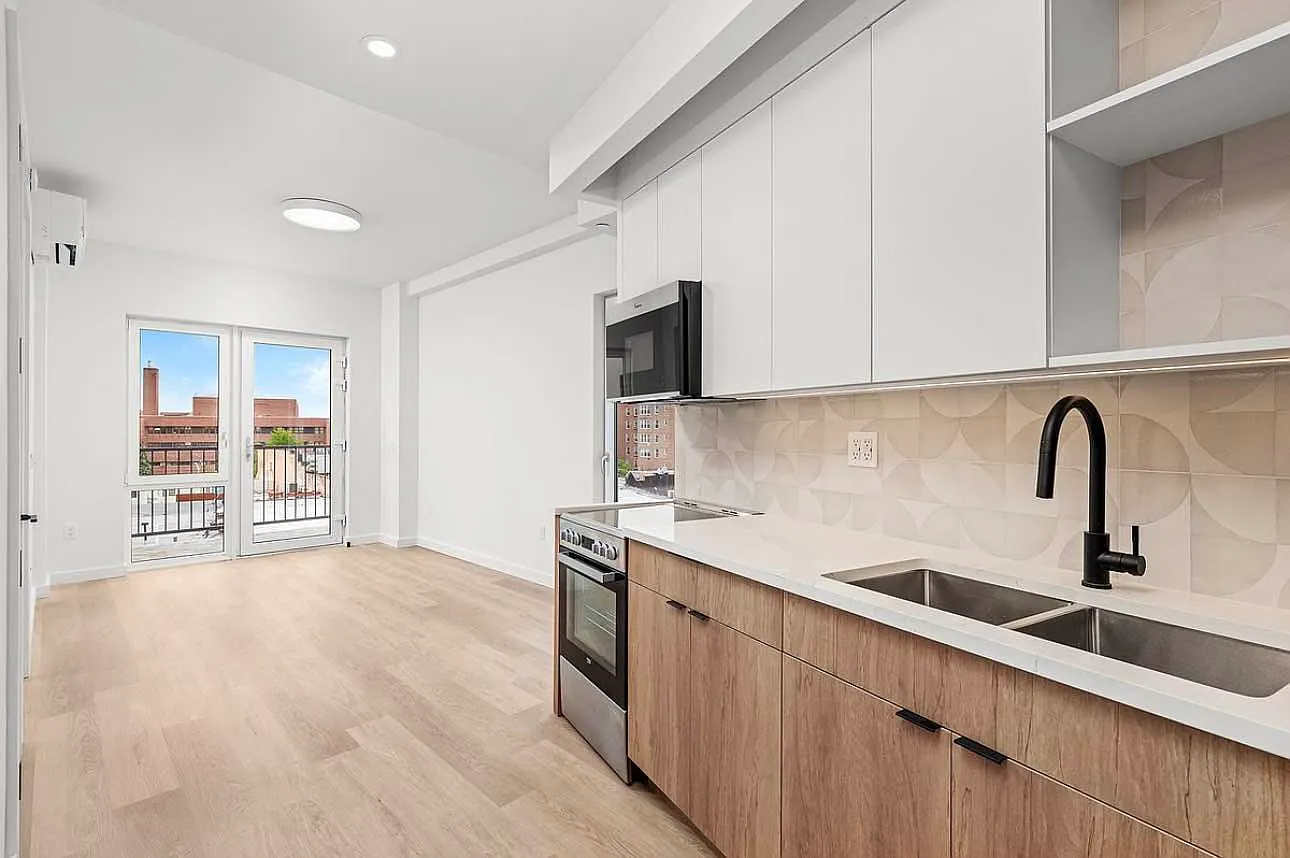 1615 Cedar Street — Photo 1