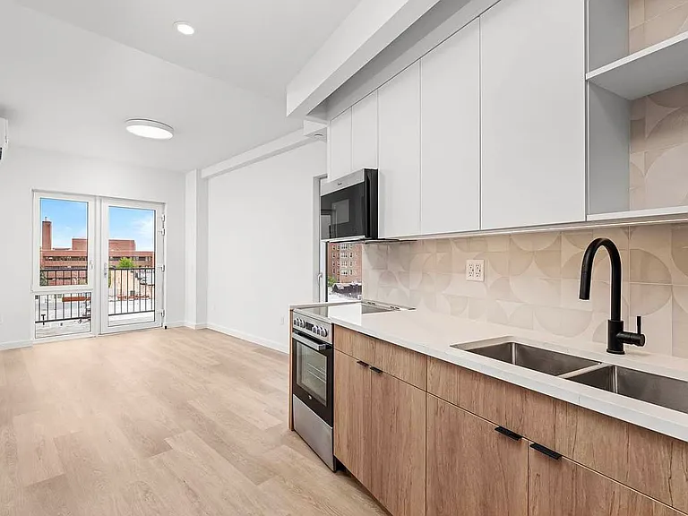 1615 Cedar St #8B — Photo 1