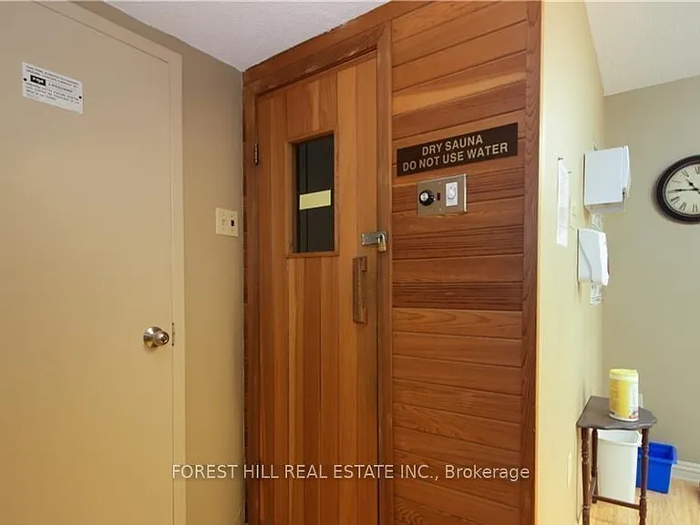 1510 Richmond St N #110 — Photo 5