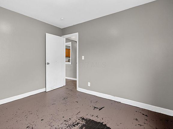 4th image of 161 S James Rd