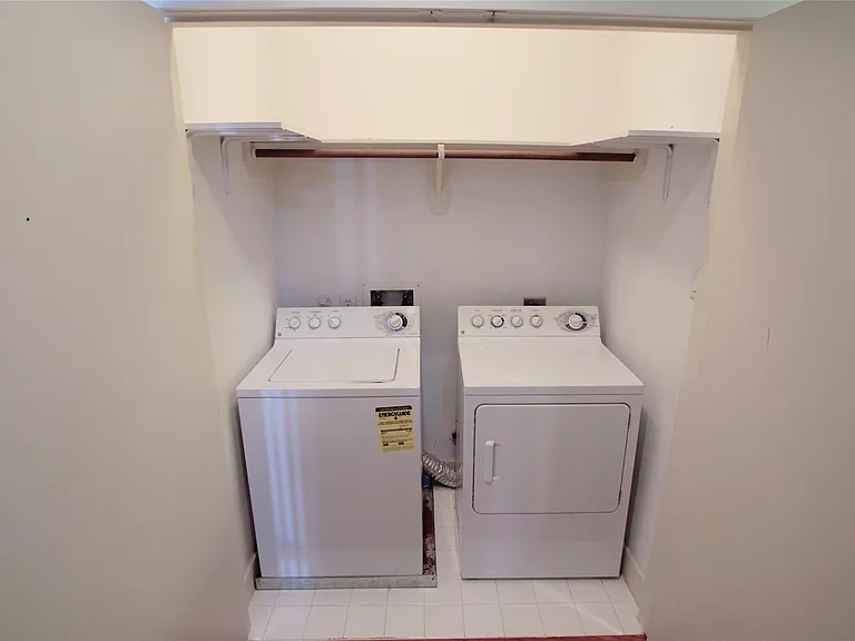 4701 Caroline St — Photo 25