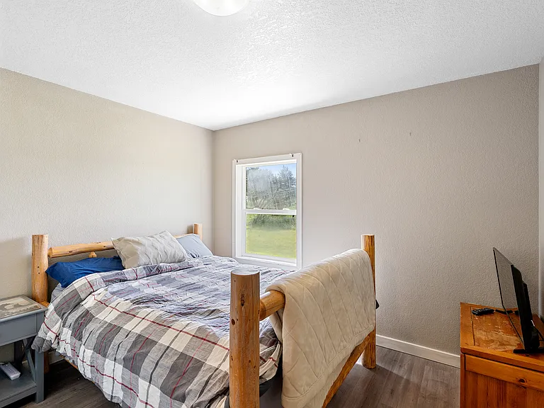 16435 McDonald Rd — Photo 14