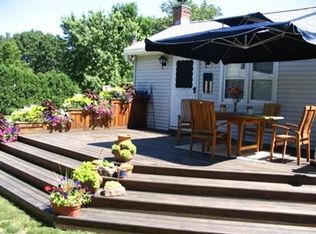 106 Strong St, Easthampton, MA 01027