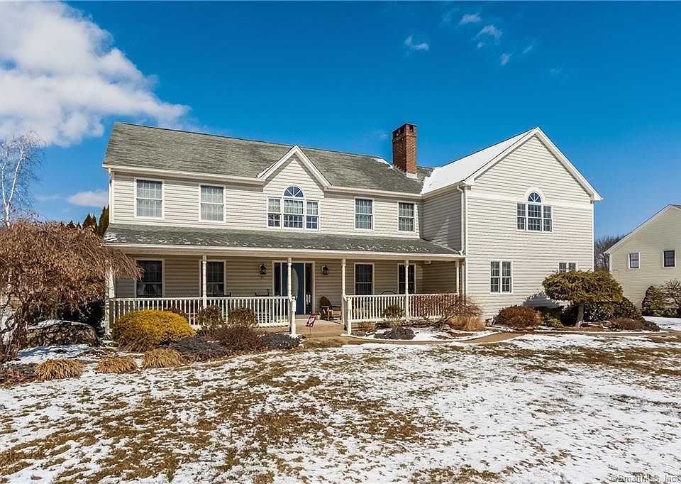 1st image of 21 Leah Ln