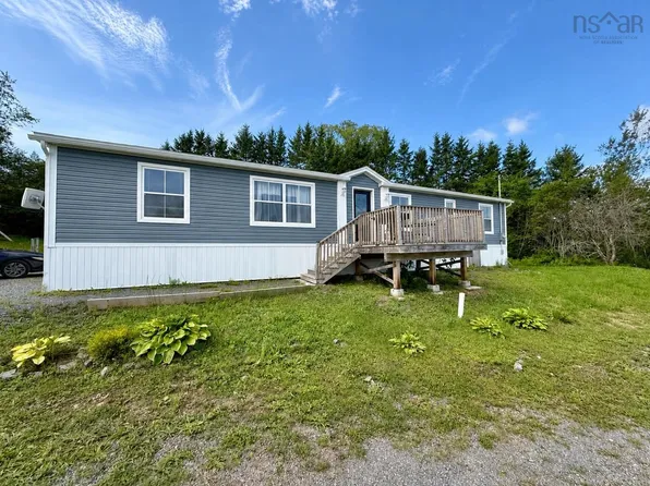 37 High Tide Rd, Stewiacke, NS B0N 2J0