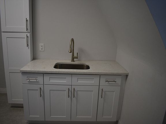 Kitchen sink area