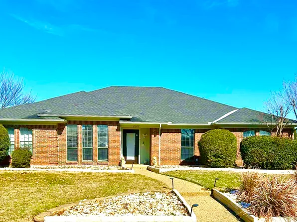 2307 Honeysuckle Dr, Richardson, TX 75082
