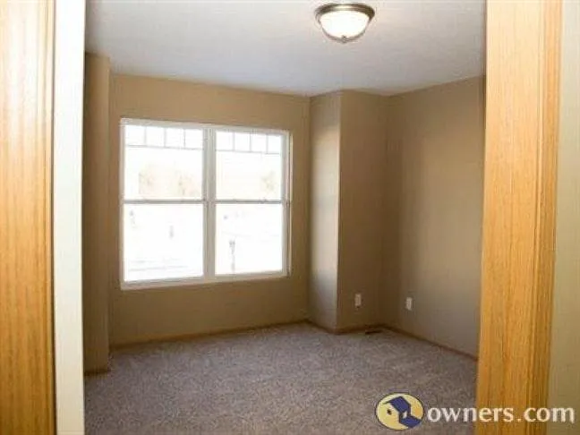 lower bedroom without furniture