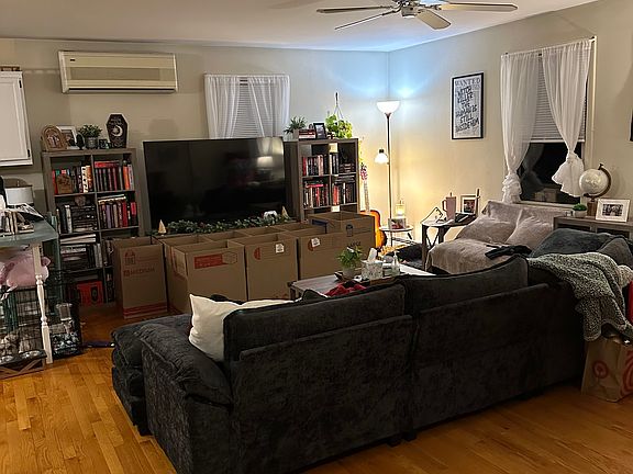 4th image of 151 Hadde Ave Floor 2
