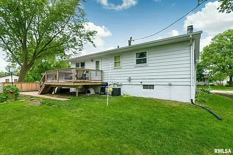 307 W Sheridan Dr — Photo 3