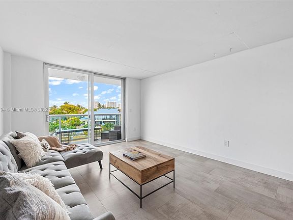 4th image of 2841 NE 163rd St APT 409