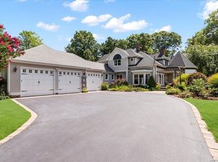 80 Deforest Rd, Dix Hills, NY 11746