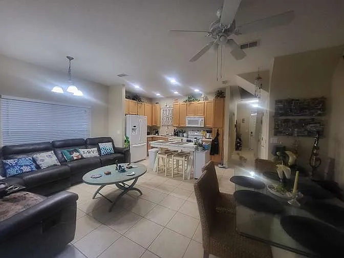 Caravelle Cir — Photo 14