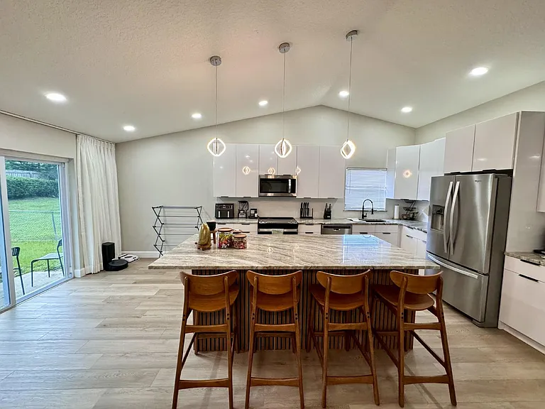 15912 Indian Wells Ct — Photo 2