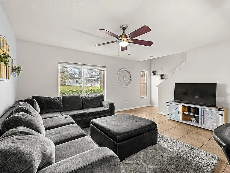 3847 Shaftbury Pl — Photo 3