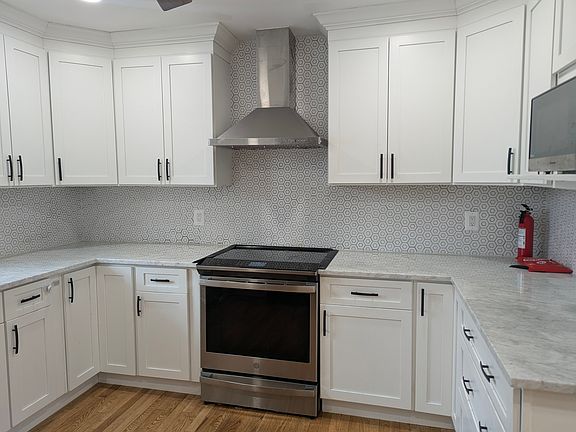 5th image of 10409 Layton Hall Dr