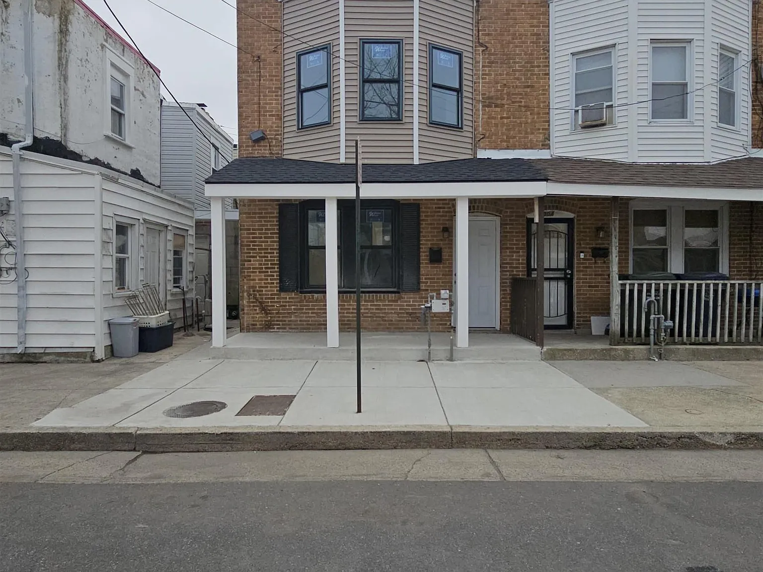 3 bed, 1.5 bath, $2,300 — Photo 3