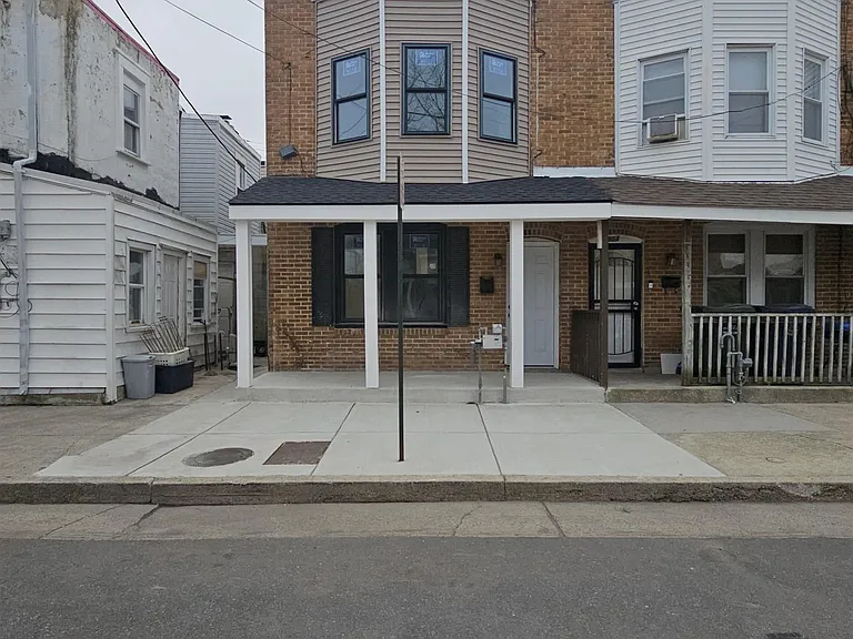 902 Keener Ave — Photo 3