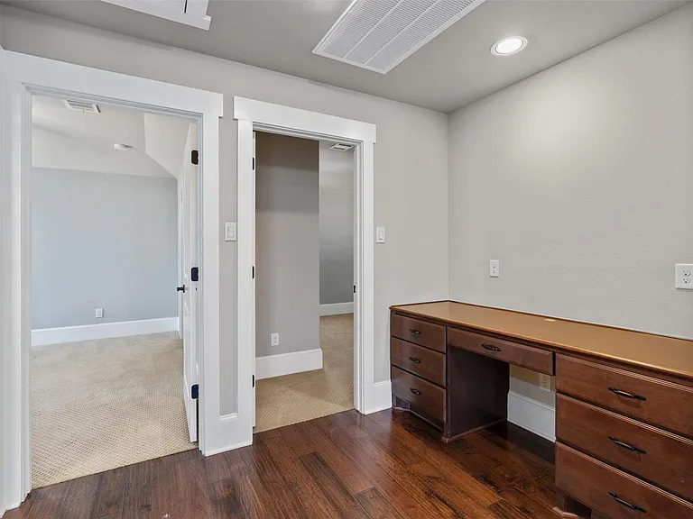 8417 Etienne Cv — Photo 22