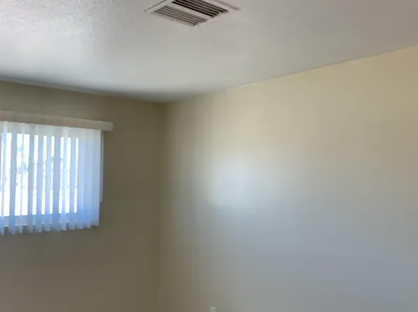 7041 Emerson Ave, Yucca Valley, CA 92284