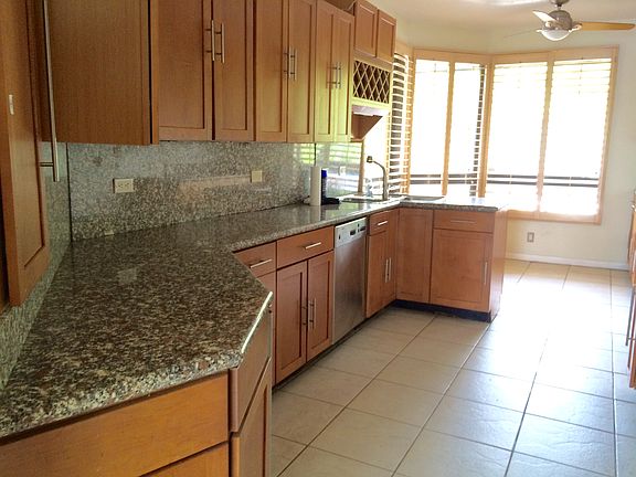 4th image of 2674 NE 135th St