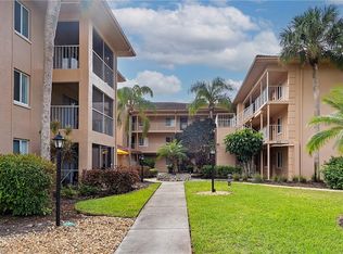 1075 Foxfire LN #310, NAPLES, FL 34104